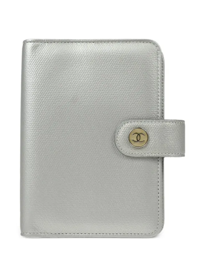 CHANEL Pre-Owned CHANEL Vintage レザー ノートブックカバー（シルバー）の商品画像