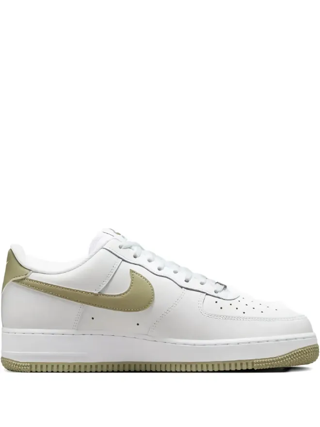 Nike Nike エアフォース1 ロー '07 スニーカーの商品画像