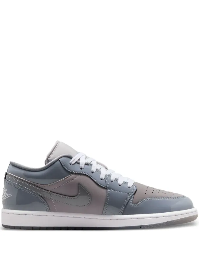 Jordan Jordan エアジョーダン 1 ロー スニーカーの商品画像