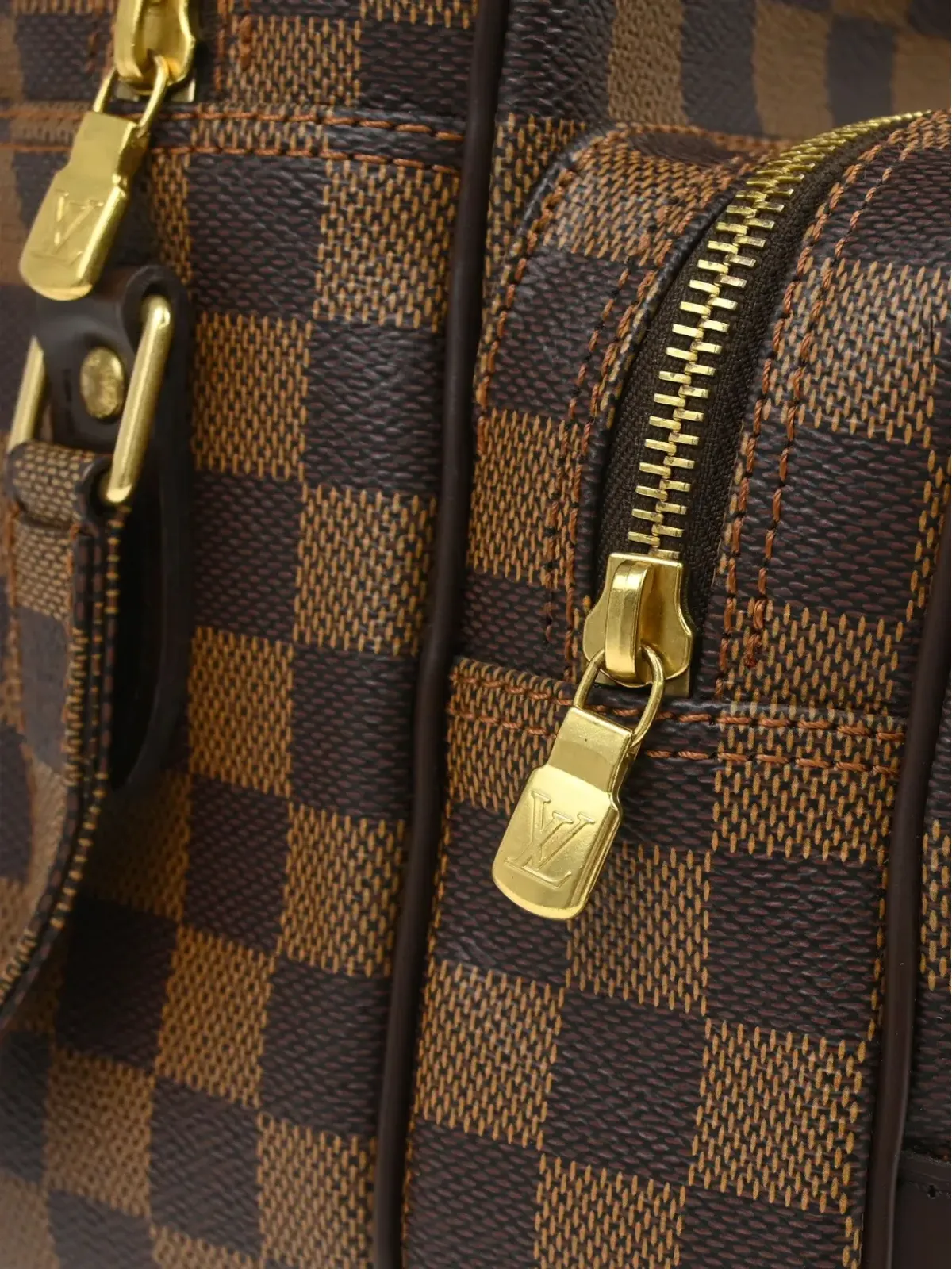 Louis Vuitton ビンテージ 2005 Nile ショルダーバッグ（ブラウン） - 画像5