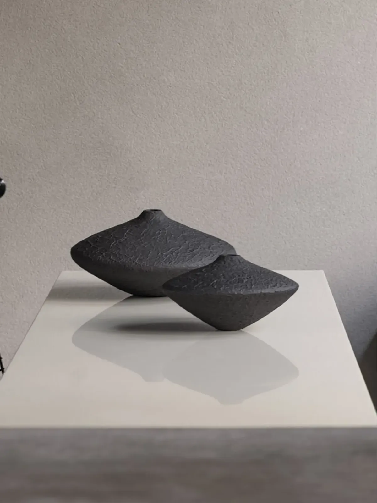 Gardeco Seixo Disco Sculptural Vase - 画像3
