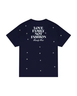 Family First 花柄刺繍のTシャツ - サムネイル2
