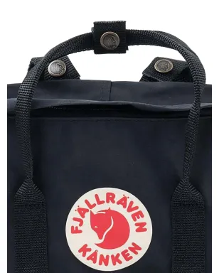 Fjällräven Kånken ロゴバックパック ブラック - サムネイル4