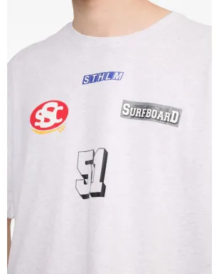 Stockholm Surfboard Club グラフィックプリントTシャツ - サムネイル5