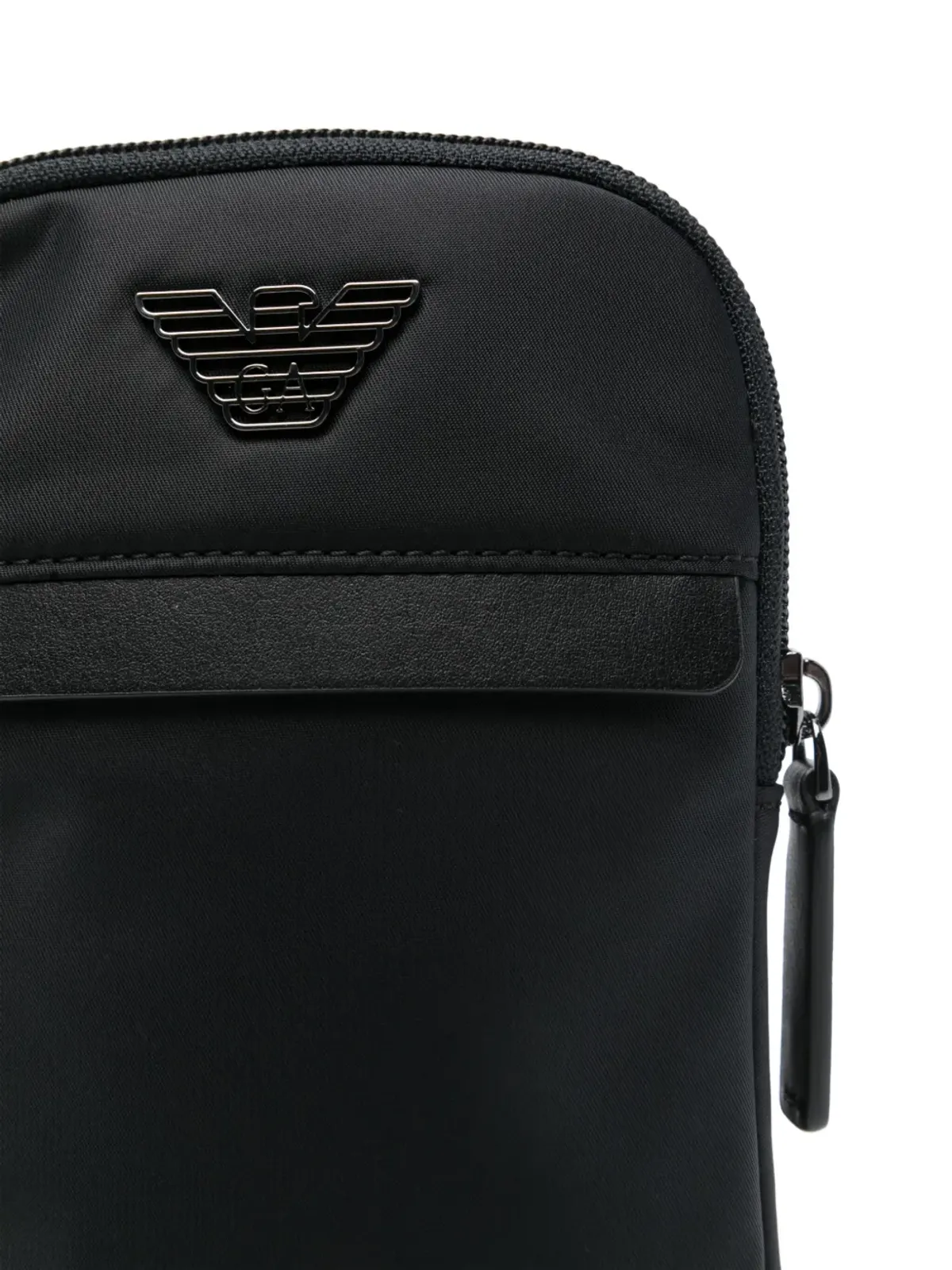 Emporio Armani ロゴプレート付き スマホバッグ ブラック - 画像4