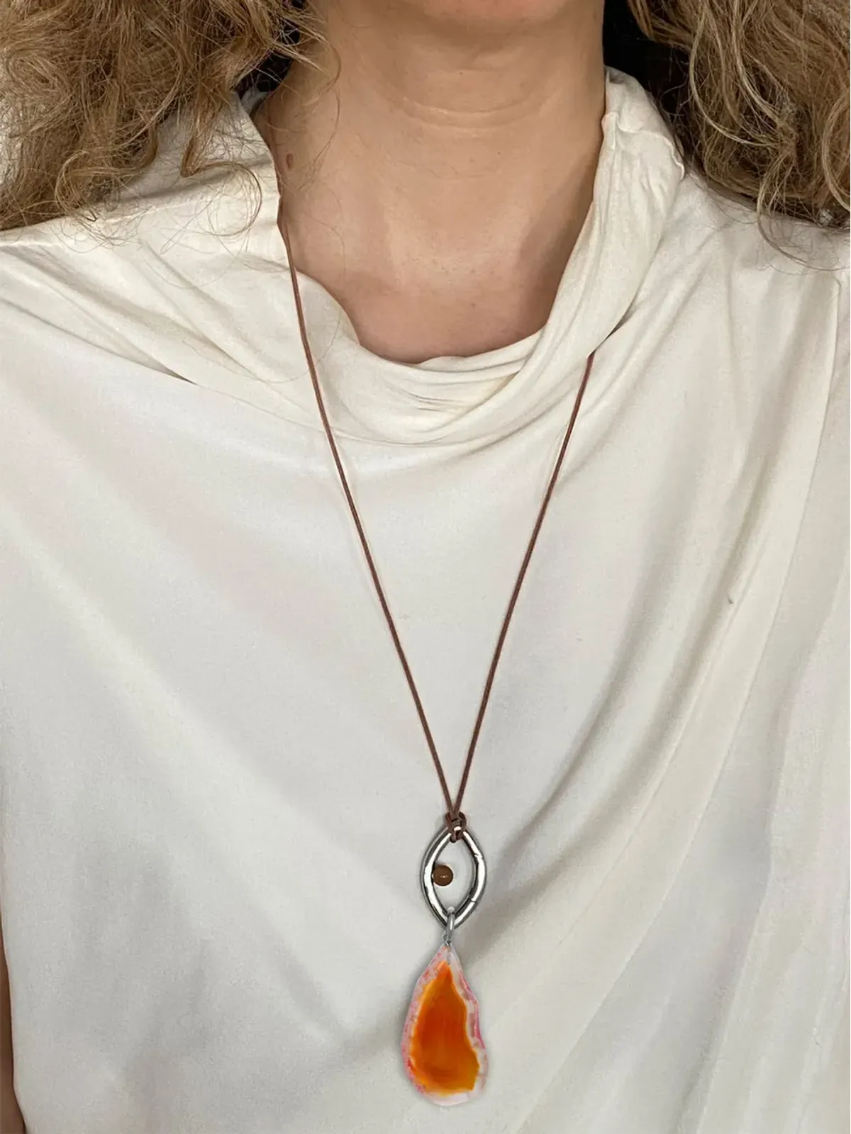 Capsule Eleven x Pantone Agate ネックレス - 画像2