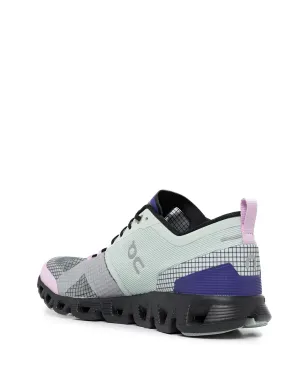 On Cloud WMNS レースアップスニーカー グレー - サムネイル3