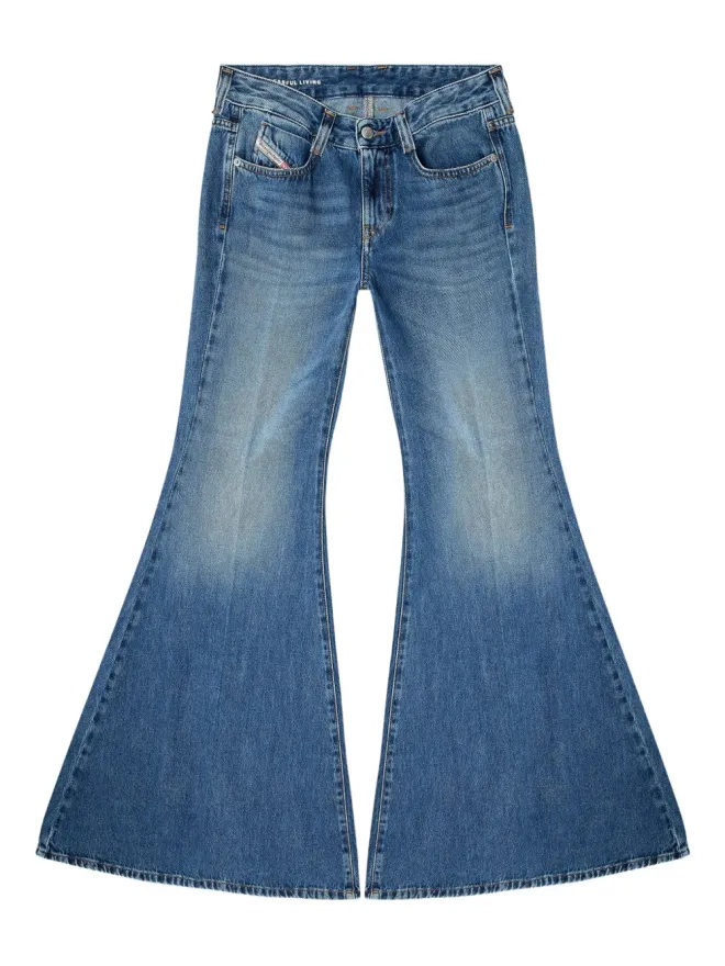 Diesel Diesel 1970 D-Bleess フレアジーンズの商品画像