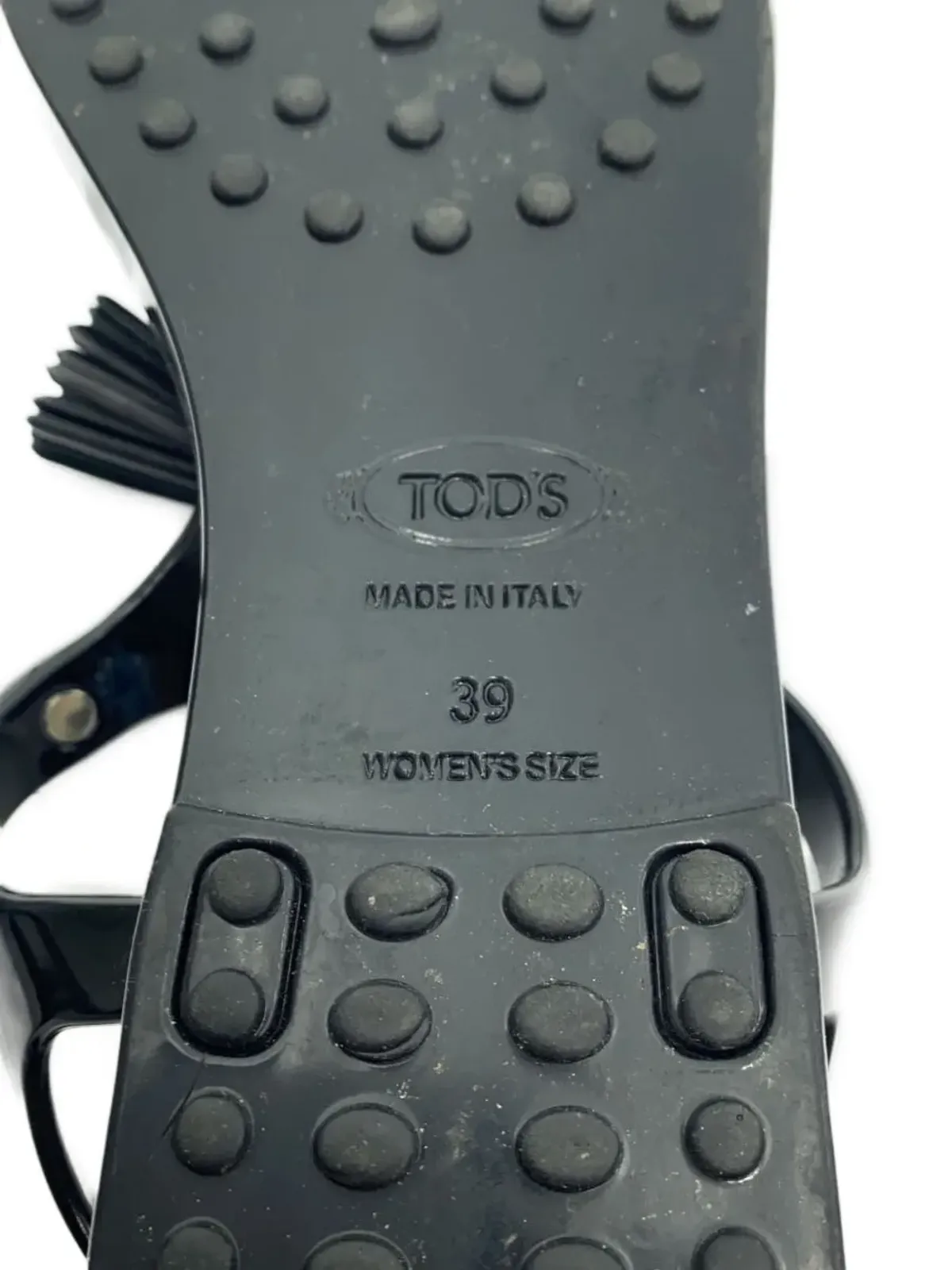 Tod's タッセル付きフラットサンダル - ブラック - 画像3