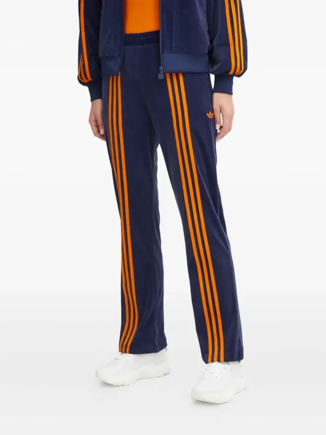 adidas adidas スリーストライプ ベロアパンツの商品画像