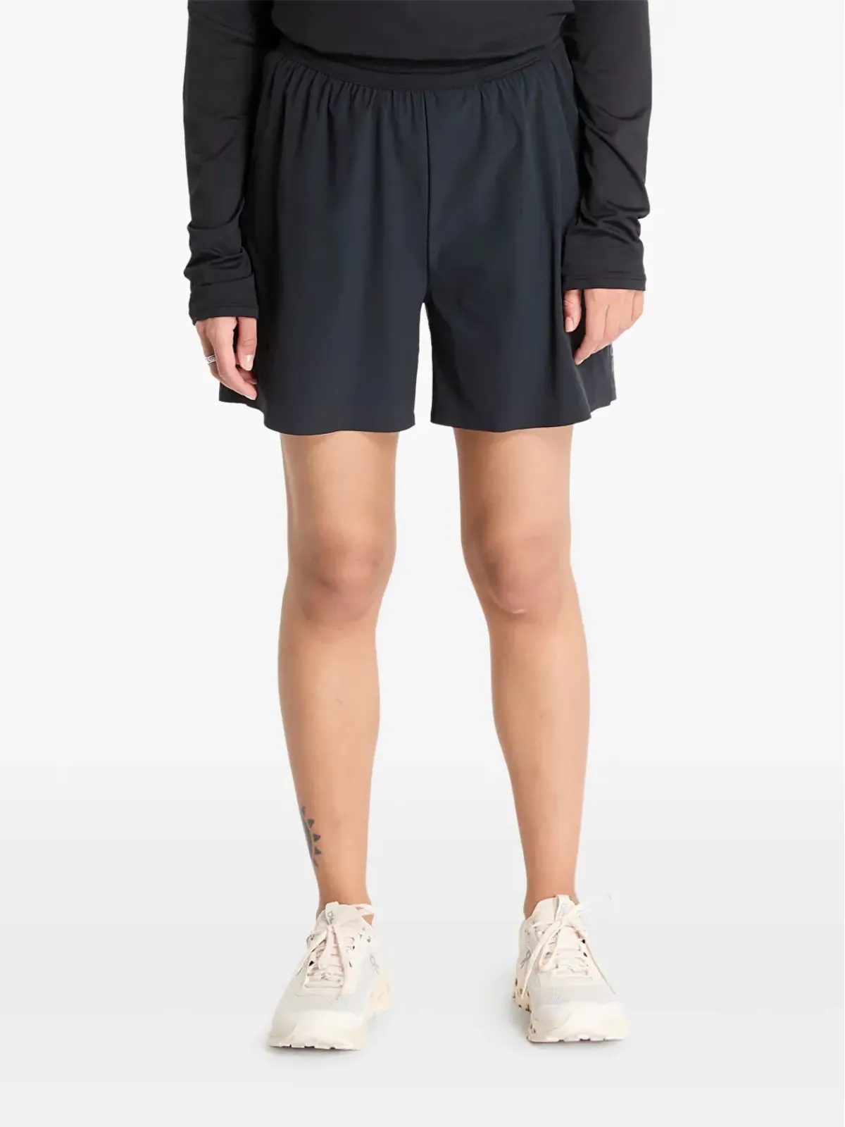 On ロゴプリント・パフォーマンスショーツ - 画像1