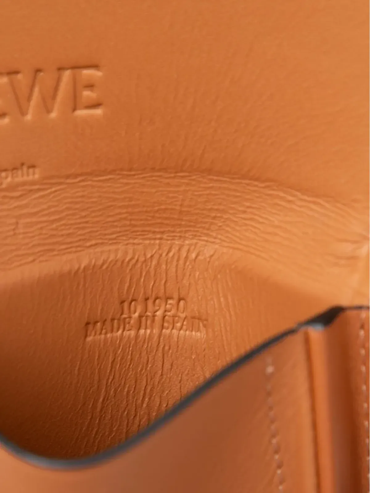 Loewe ビンテージ カーフスキン ヒール ポーチ クロスボディ バッグ ブラウン - 画像4