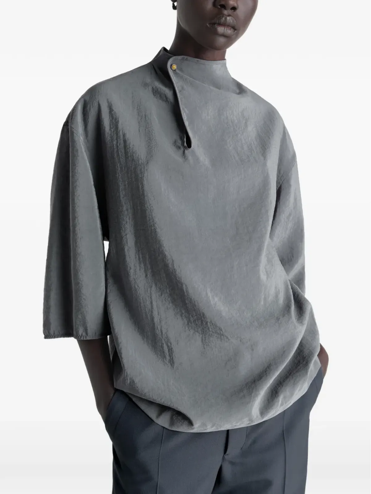 LEMAIRE フリル付き ジュエルボタン ブラウス - グレー - 画像3
