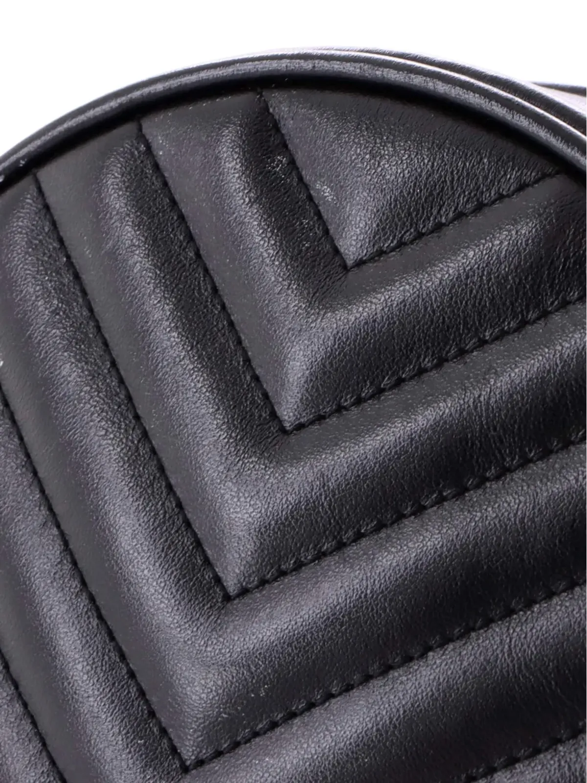 Saint Laurent Pre-Owned Vinyle Round Camera Bag Matelasse Chevron Leather Crossbody Bag - Black - 画像5