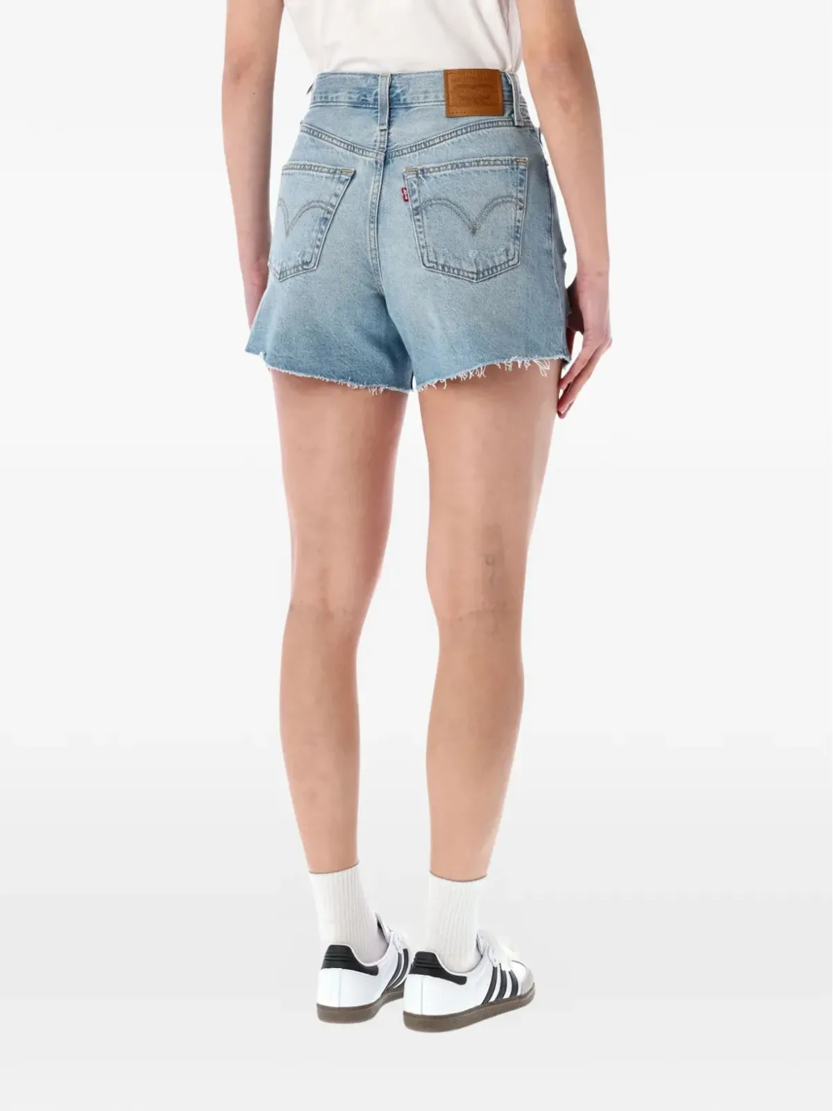 Levi's リブケージ ダメージ加工ショーツ - 画像2