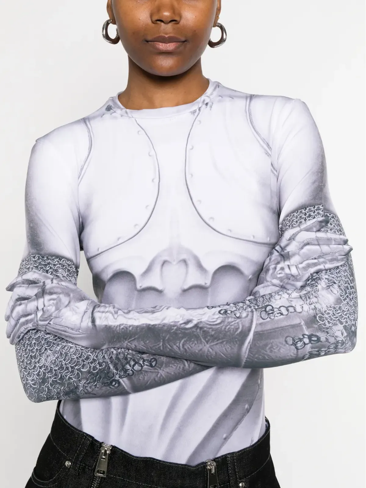 VICTOR CLAVELLY グローブディテール Tシャツ - 画像5