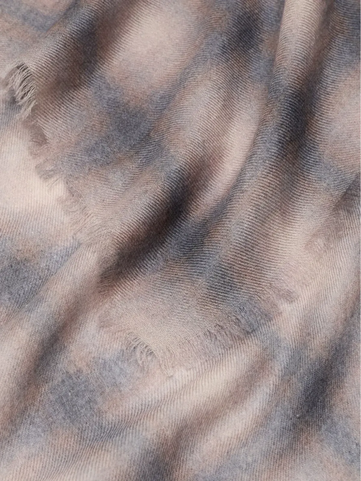 Giorgio Armani フリンジ付きグラデーションチェック柄スカーフ - 画像2