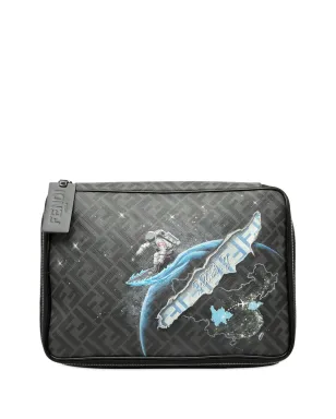 Fendi Pre-Owned Zucca コーティッドキャンバス サーフィング・アストロノート クラッチバッグ ブラック - サムネイル1