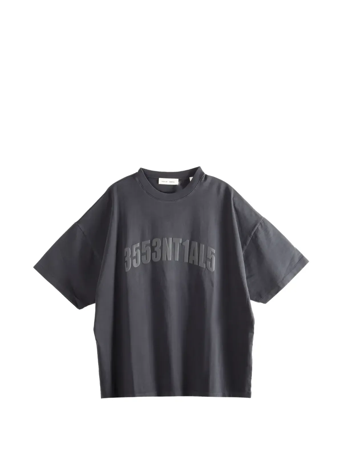 FEAR OF GOD ESSENTIALS エンボス加工Tシャツ グレー - 画像1