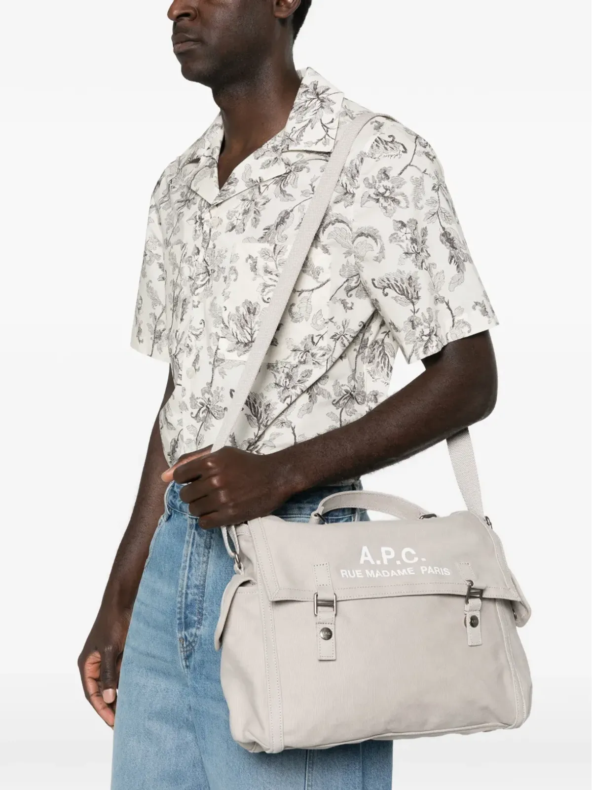 A.P.C. ロゴディテール メッセンジャーバッグ - 画像2