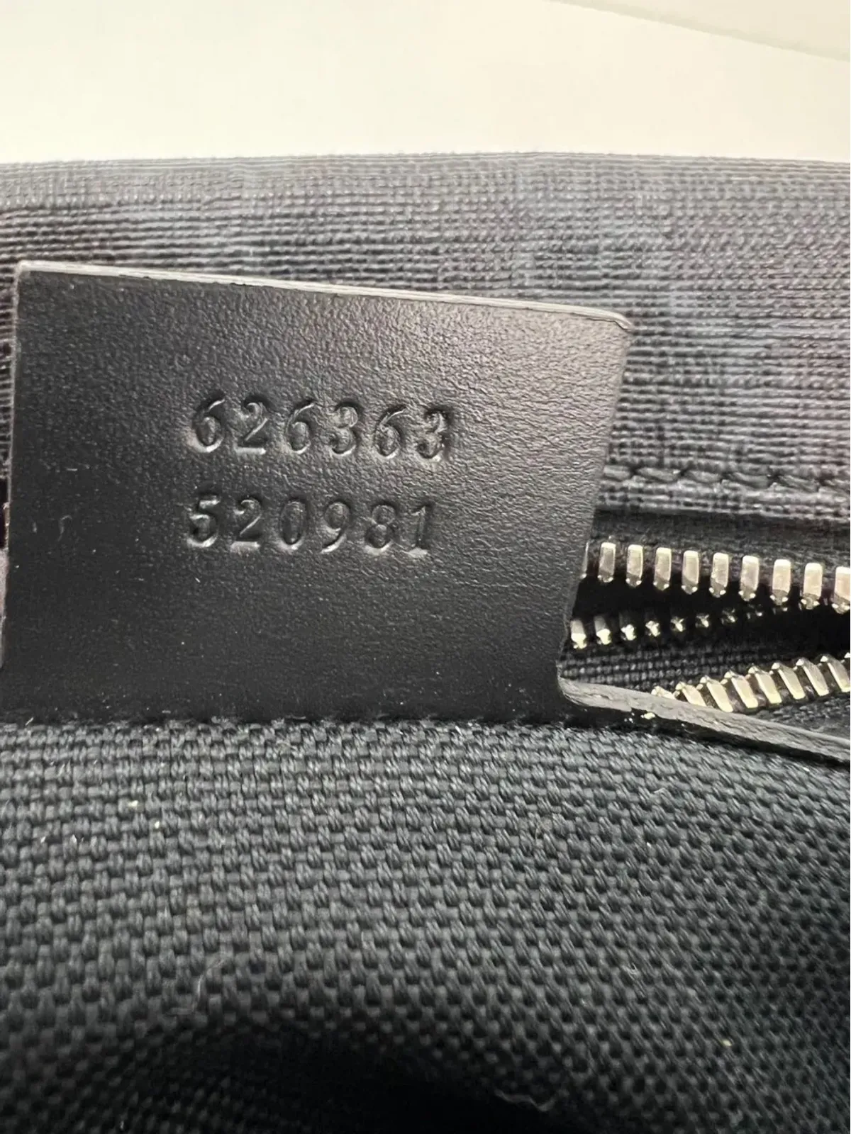 Gucci ビンテージ GGスプリーム スタッズ付きメッセンジャーバッグ - 画像4