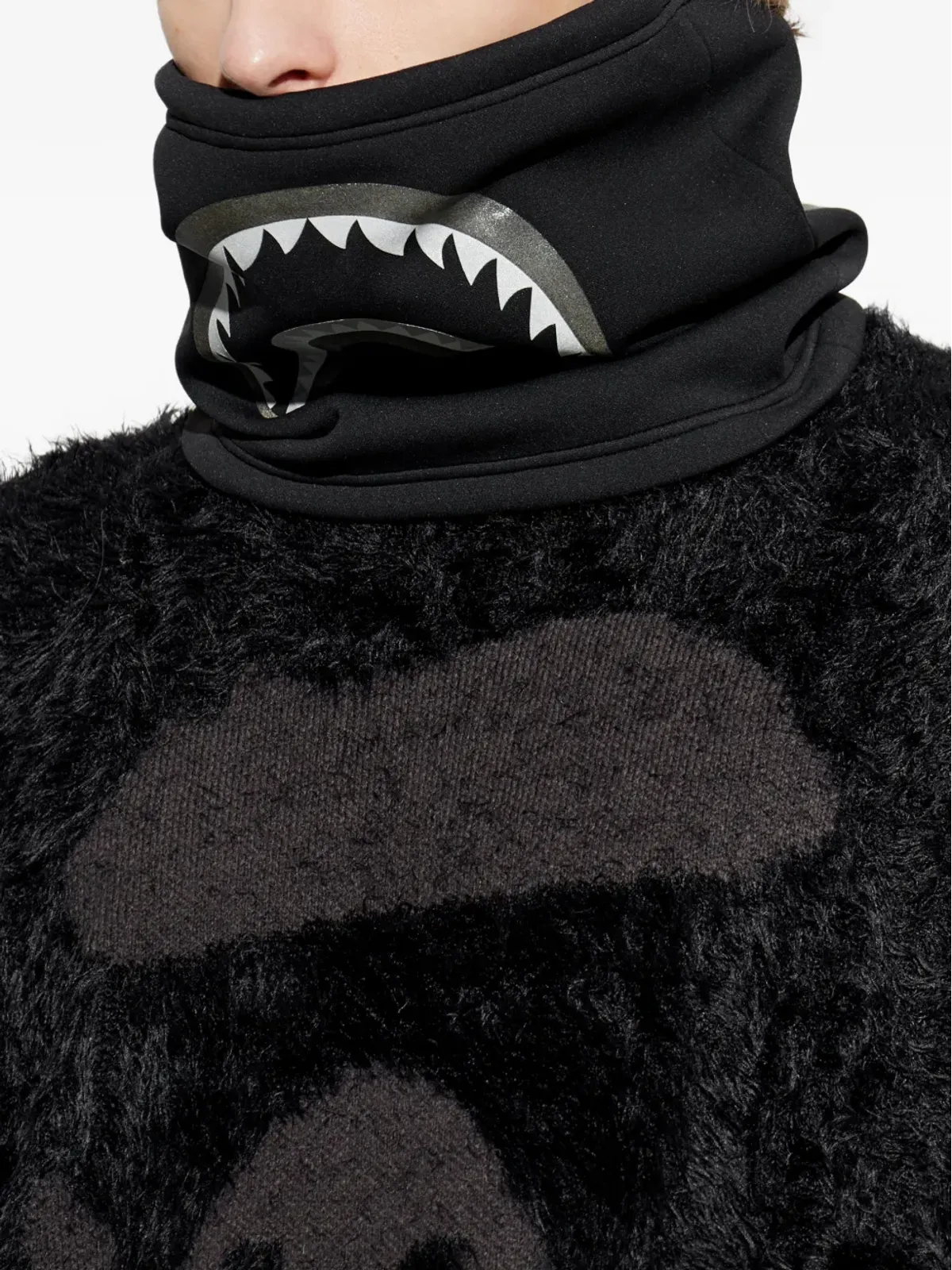 A BATHING APE® シャークグラフィック ネックウォーマー - 画像4