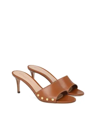Gianvito Rossi ブラウンのスタッズサンダル - サムネイル2