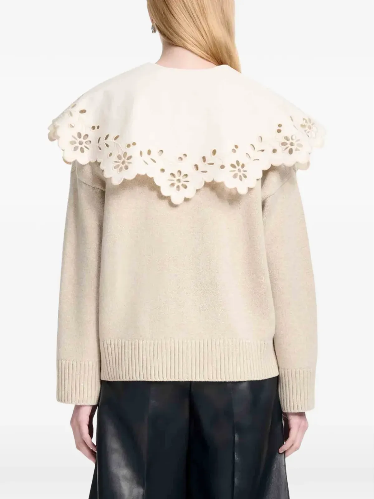 Altuzarra ブロderie anglaise Vネック セーター - 画像4