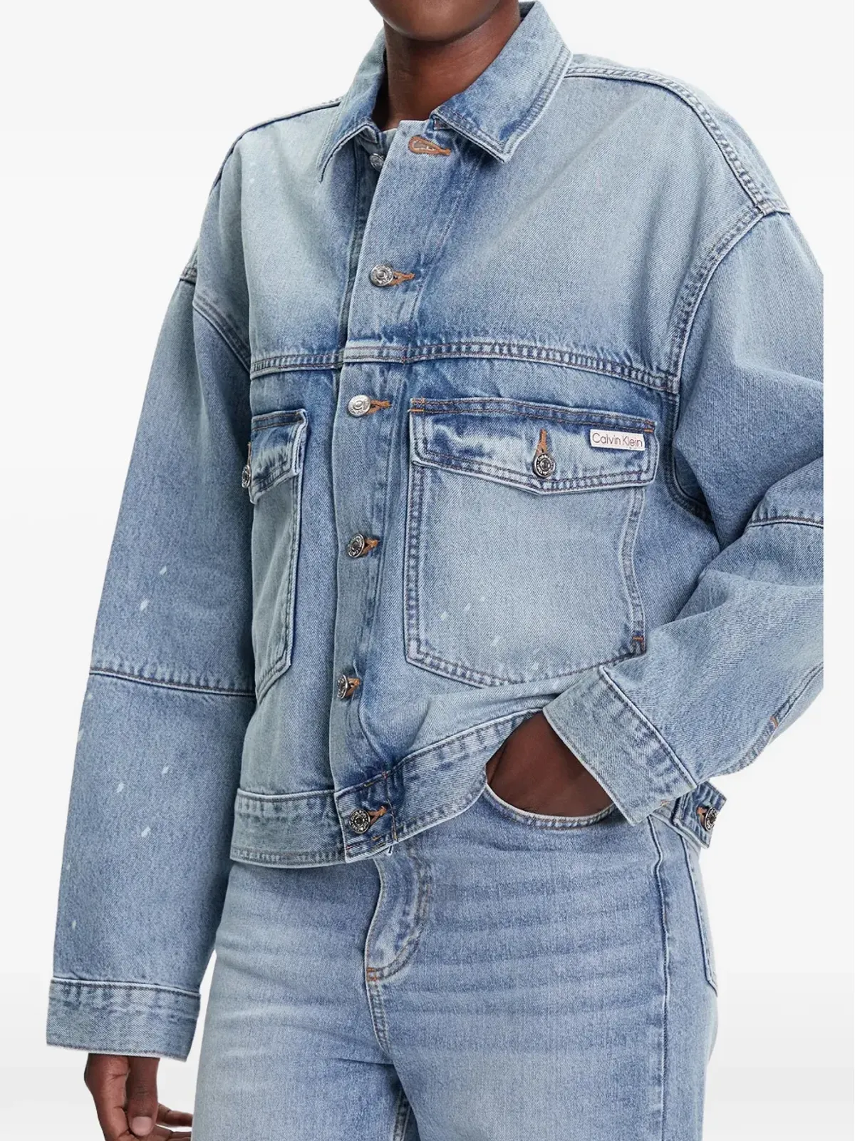 Calvin Klein ボタン付きライトデニムジャケット - ブルー - 画像2