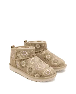 UGG Kids クラシック ウルトラミニ サンステッチ ブーツ - サムネイル1