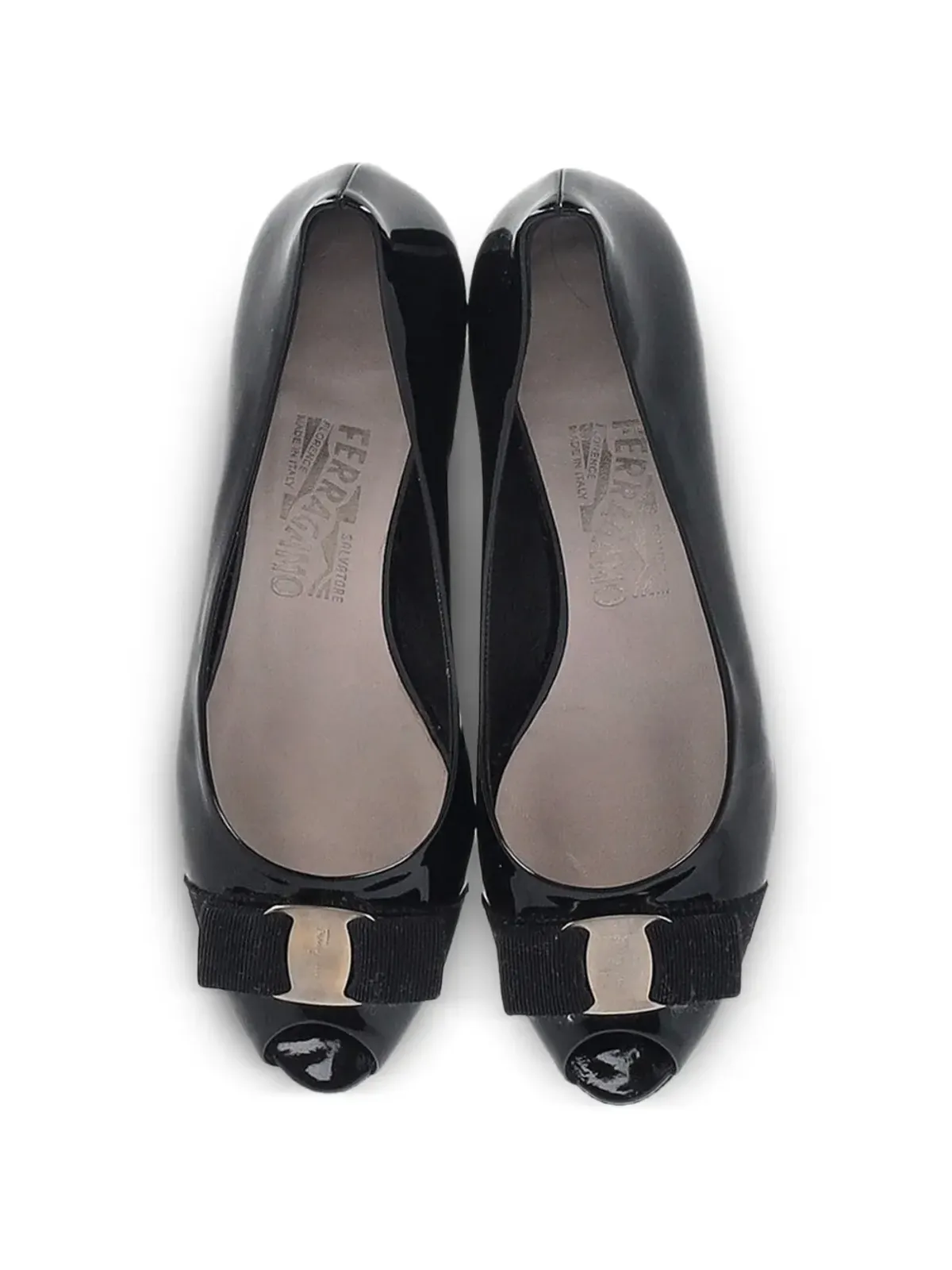 Ferragamo Pre-Owned Vara Bow ピープトゥパンプス（ブラック） - 画像5