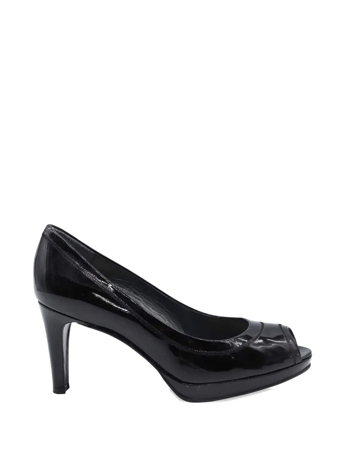 Stuart Weitzman x Russel Bromley ペープトゥ・パテントレザー パンプス(ブラック) - 画像1