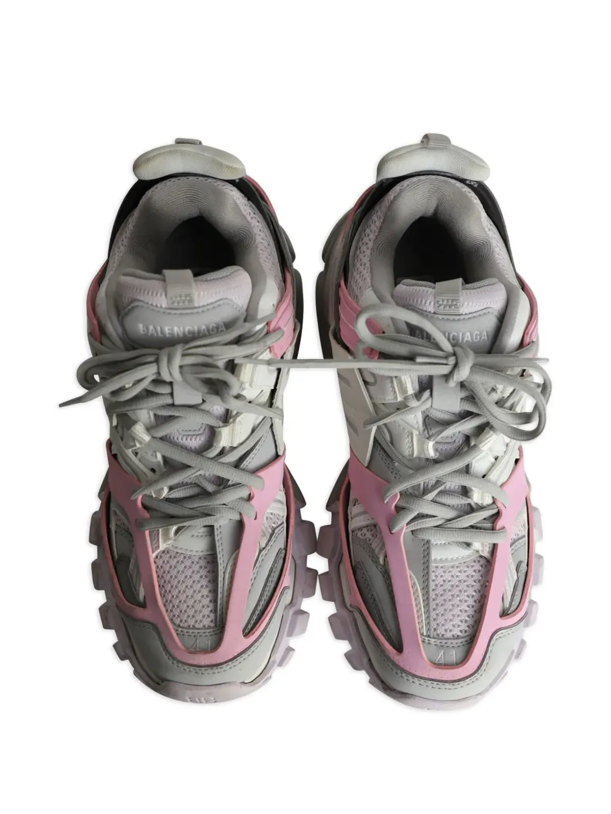Balenciaga Pre-Owned embossed-logo sneakers - Grey - 画像4