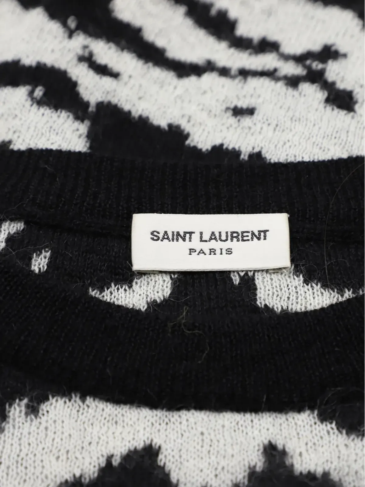 Saint Laurent Pre-Owned タイガー柄インターシャセーター ブラック - 画像2