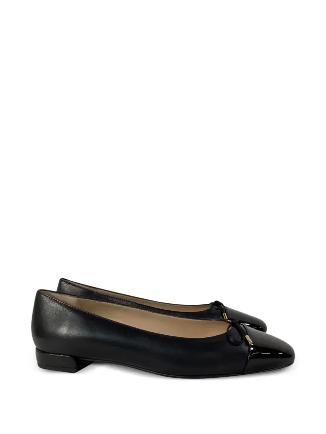 Stuart Weitzman Stuart Weitzman ボウディテール フラットパンプスの商品画像
