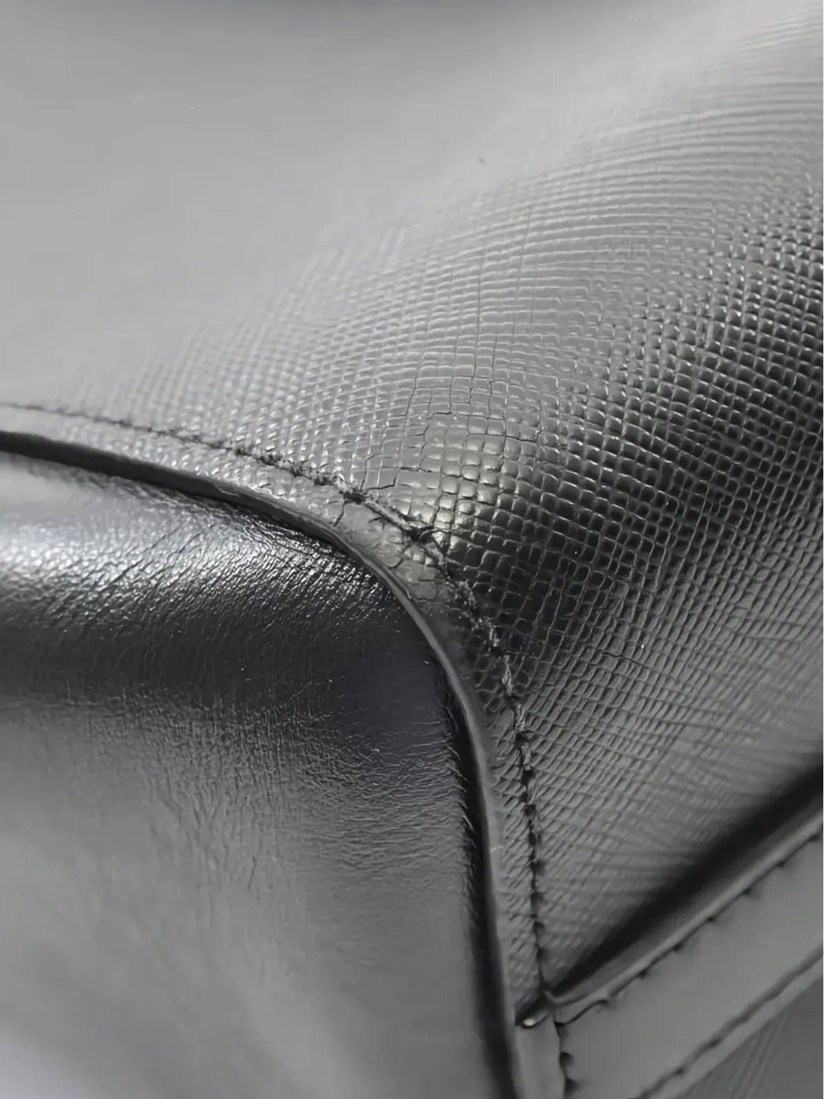 Prada Pre-Owned サフィアーノレザー ハンドバッグ - 画像5