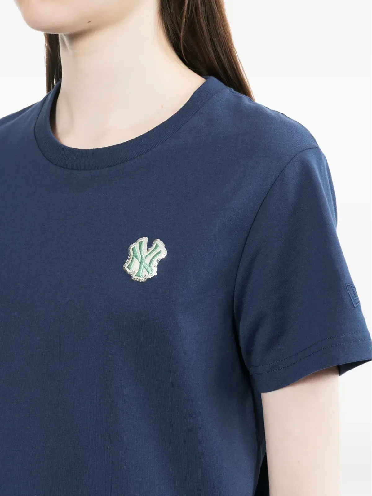 NEW ERA CAP ロゴパッチTシャツ - 画像5