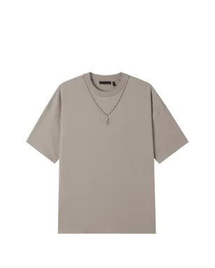 FIVE CM ネックレス付き ラウンドネックTシャツ - サムネイル1
