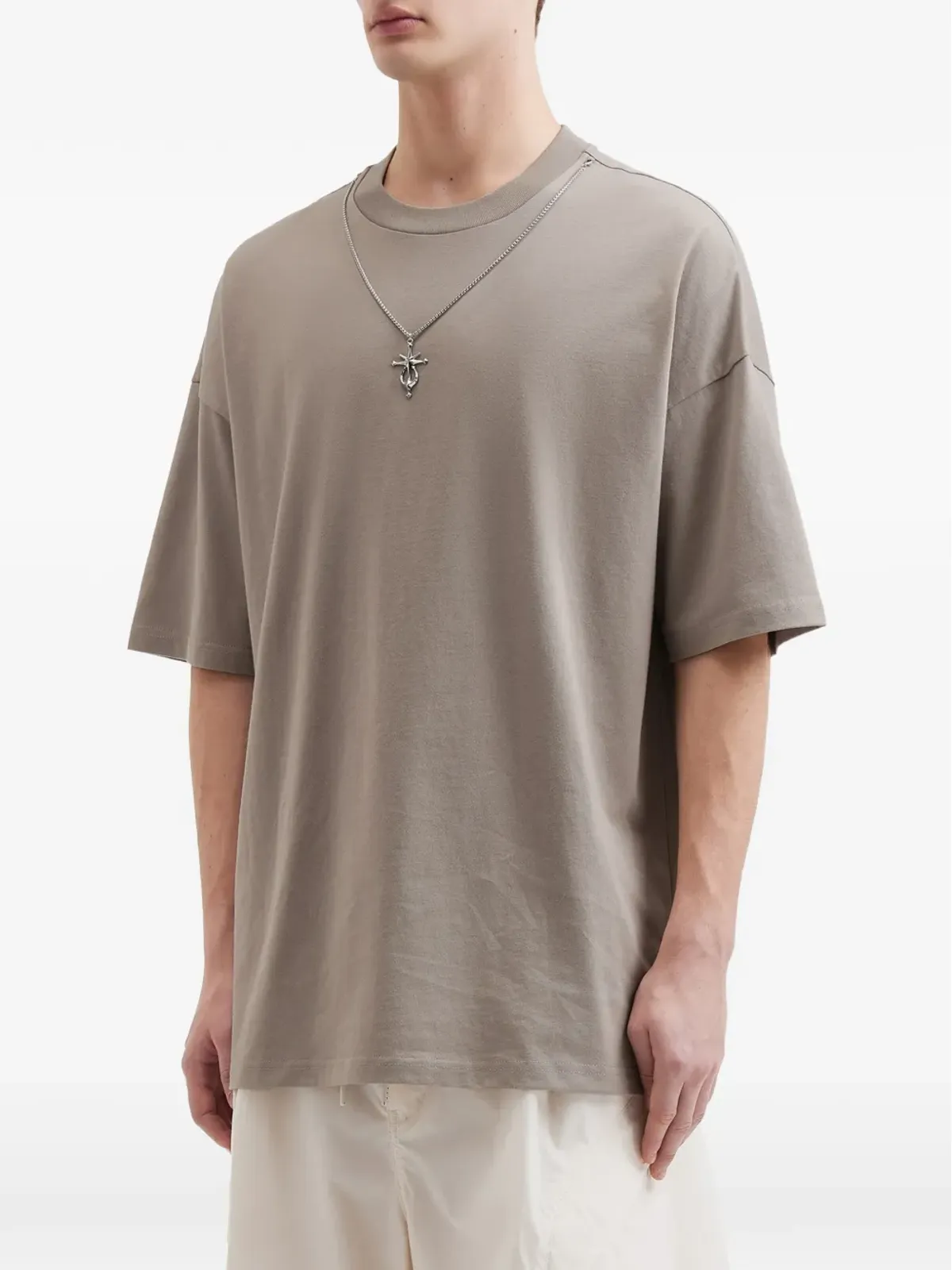 FIVE CM ネックレス付き ラウンドネックTシャツ - 画像3