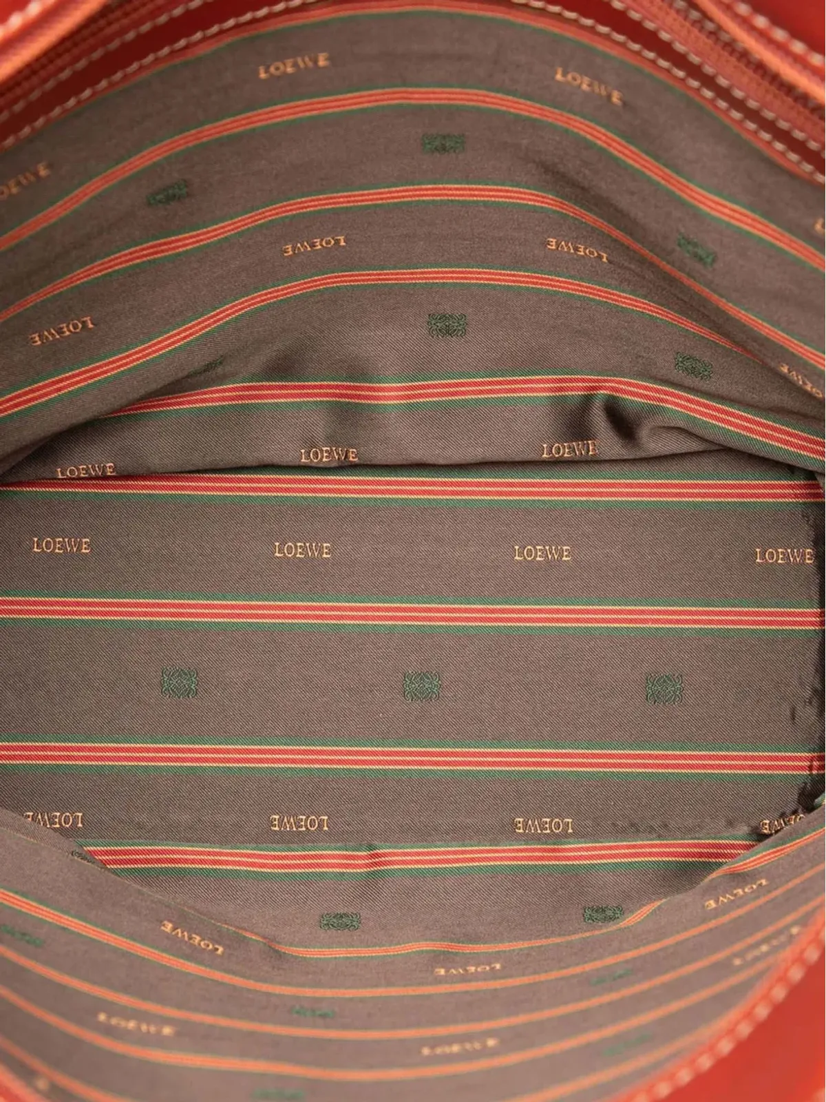 Loewe ビンテージ Velazquez Twist レザー ショルダーバッグ レッド - 画像5