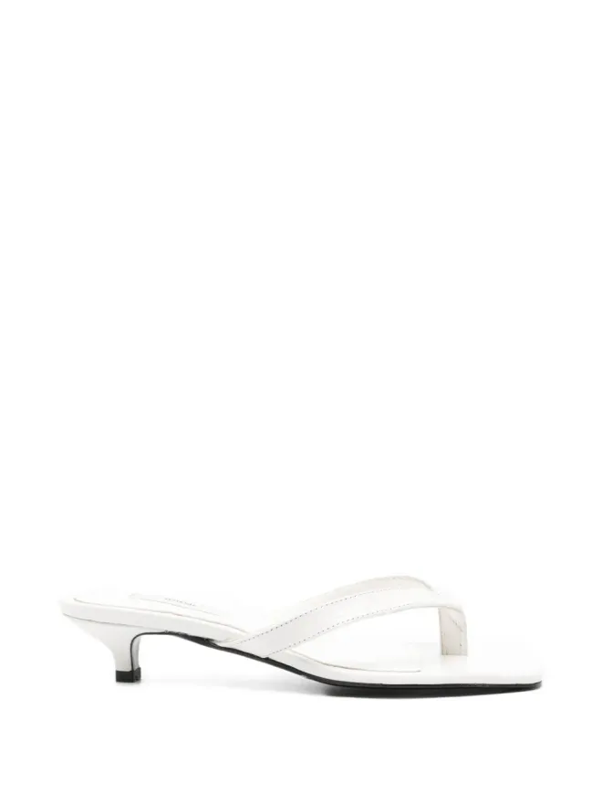 TOTEME TOTEME croco-embossed heeled flip flops - Whiteの商品画像