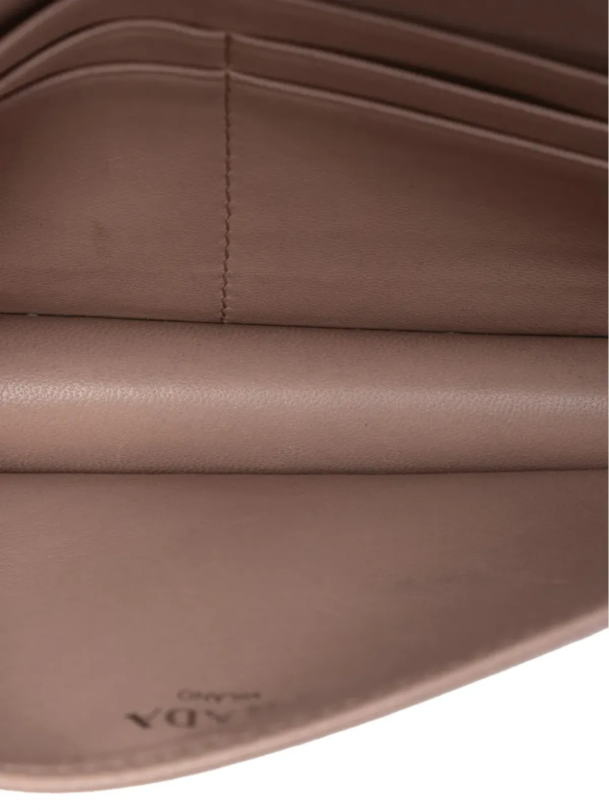 Prada Pre-Owned ナッパ・ゴーフレ ウォレット・オン・チェーン・クロスボディバッグ - 画像5