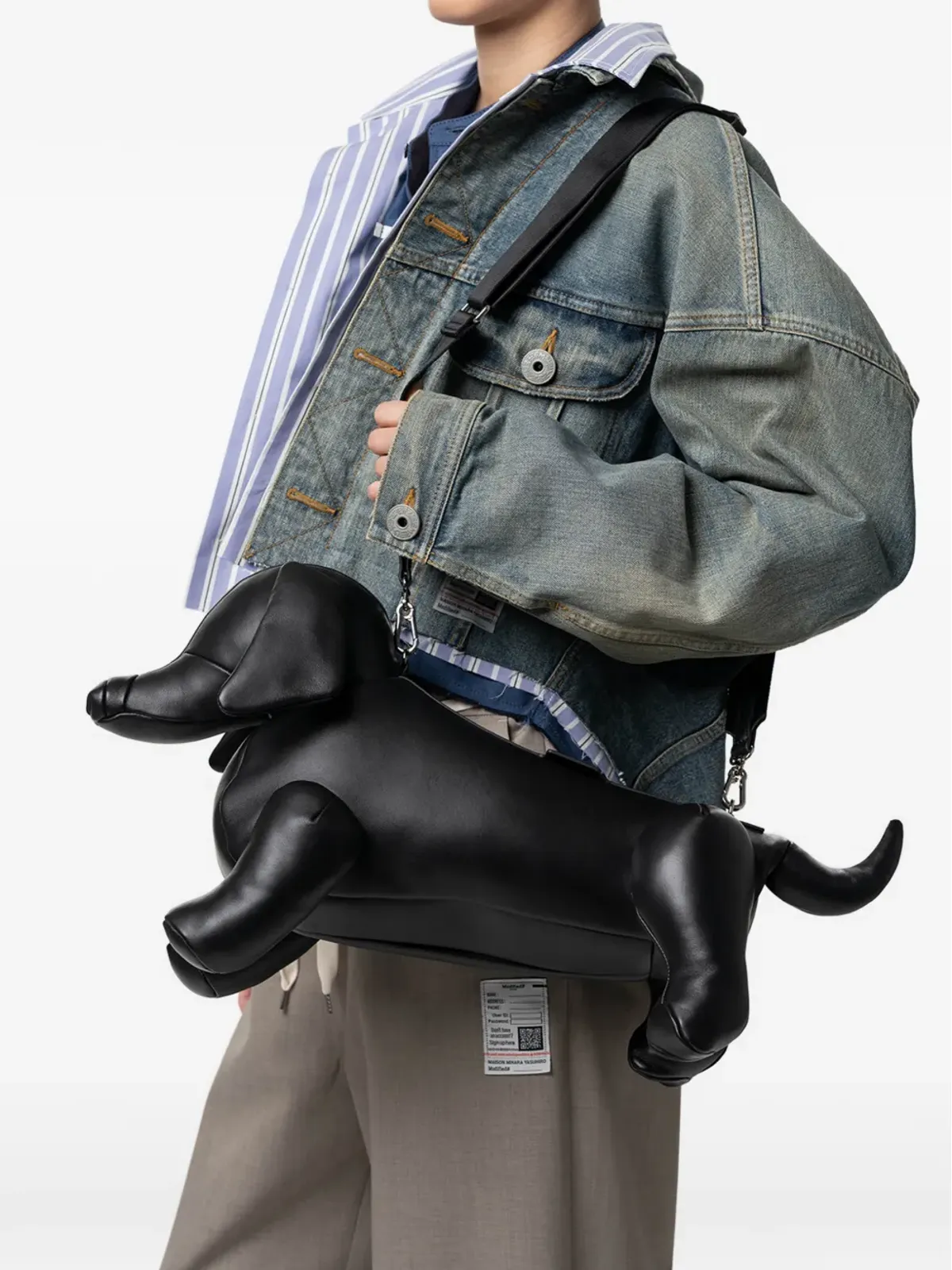 Maison MIHARA YASUHIRO ダックスフンド型レザーショルダーバッグ - 画像2