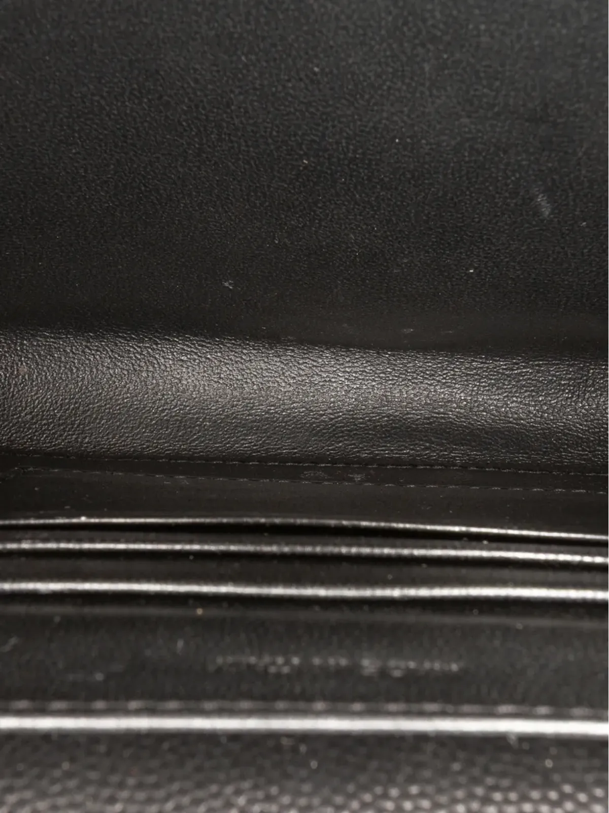 Saint Laurent グレイン・ド・プードル モノグラム カサンドラ チェーン ウォレット クロスボディ バッグ - 画像5