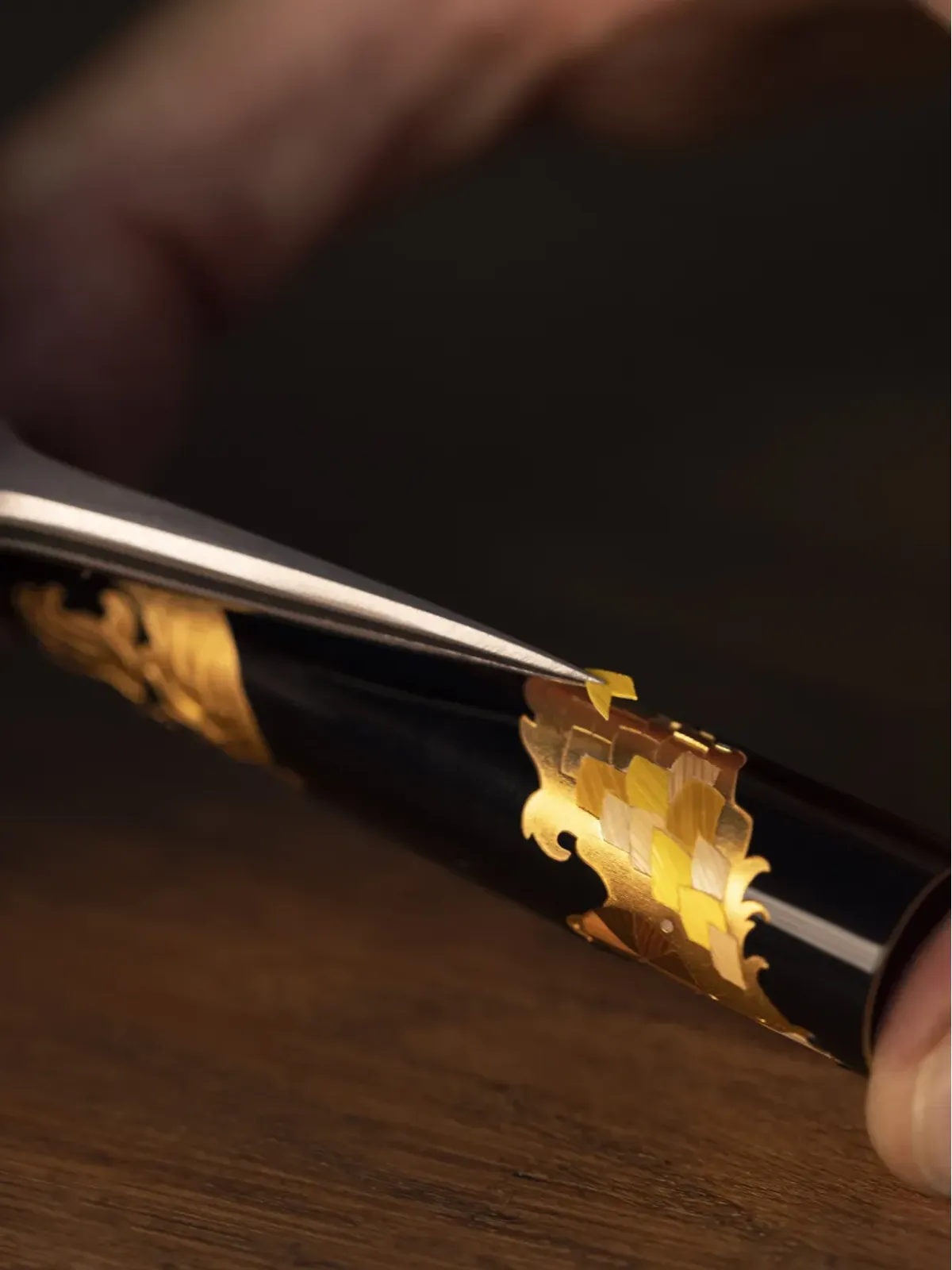 Caran d'Ache ドラゴン柄ストロー象嵌 ファウンテンペン - 画像5