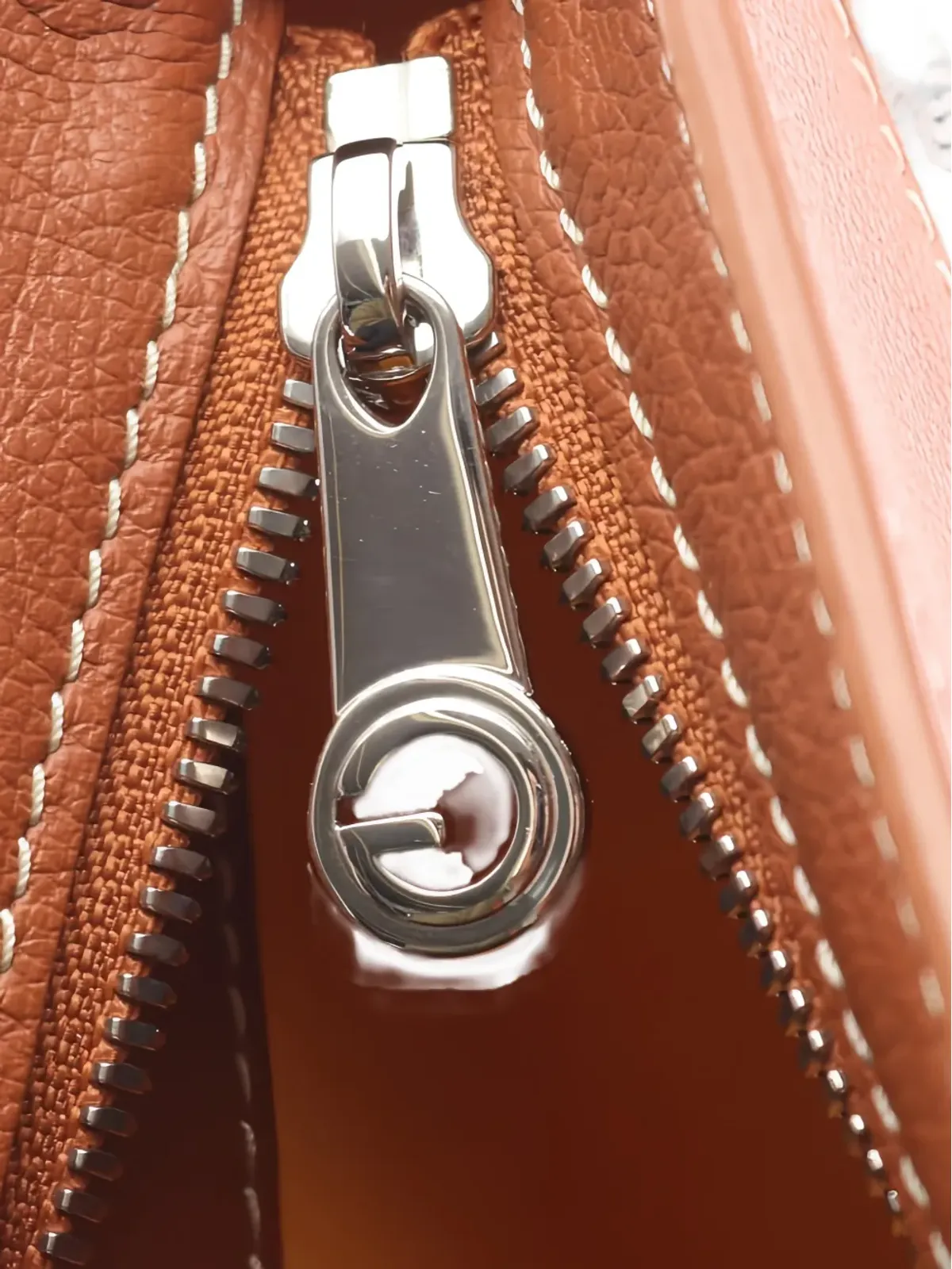 Goyard ヴィンテージ Hirondelle レザー ショルダーバッグ - 画像4