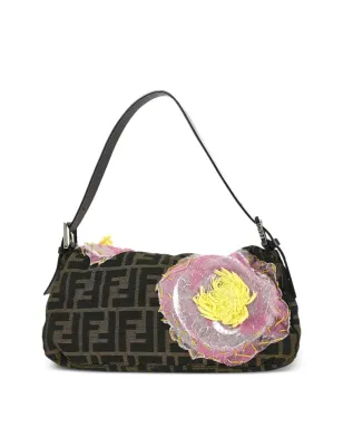 Fendi ビンテージ Zucca バゲット フローラル刺繍ショルダーバッグ ブラウン - サムネイル2