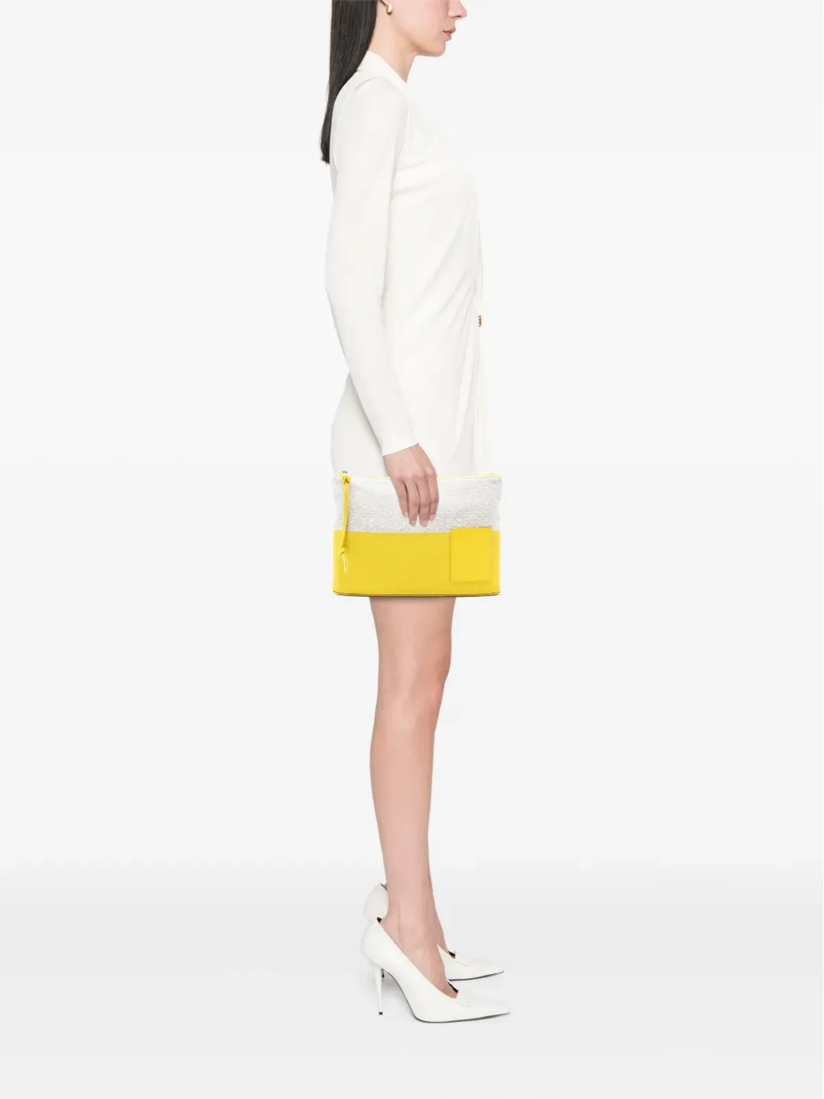 Loewe Pre-Owned リピート・アナグラム ジャカード×レザー オブロングポーチ クラッチバッグ - イエロー - 画像2