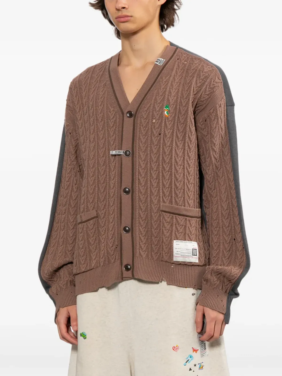 Maison MIHARA YASUHIRO ロゴ刺繍入りケーブルニットカーディガン ブラウン - 画像3