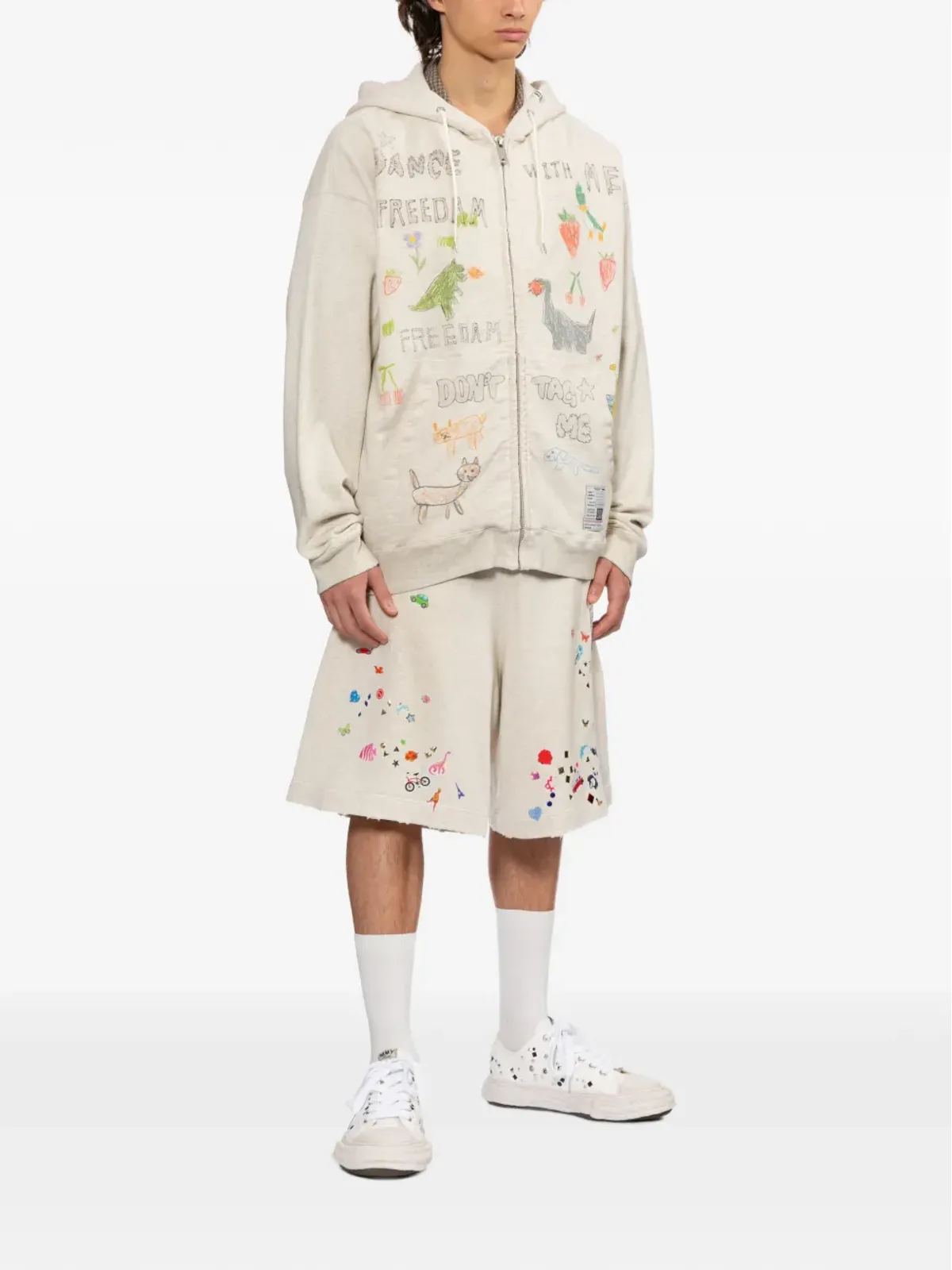Maison MIHARA YASUHIRO graphic-print embellishment shorts - 画像2